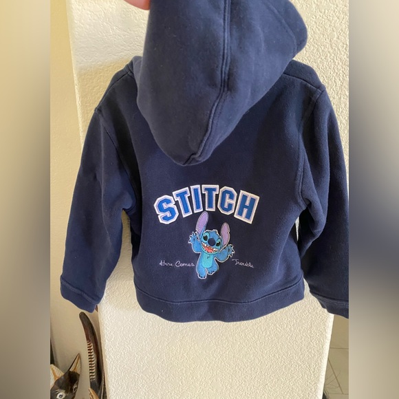 DISNEY RESORT : Young Kids Size small , Blue Stitch Zip up Hoodie , Used - Picture 6 of 8